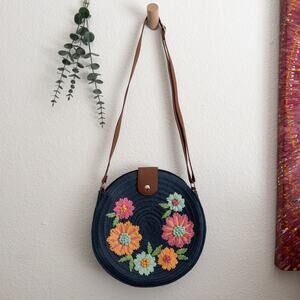 Bueno Paper Straw Floral Round Boho Shoulder Bag